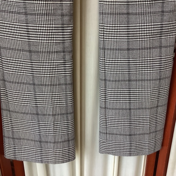 Express Columnist Woman’s Dress Pants Black and White Plaid Size 6R - Picture 4 of 6